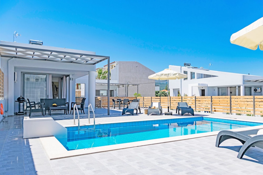 Blue Oyster Beach Villas