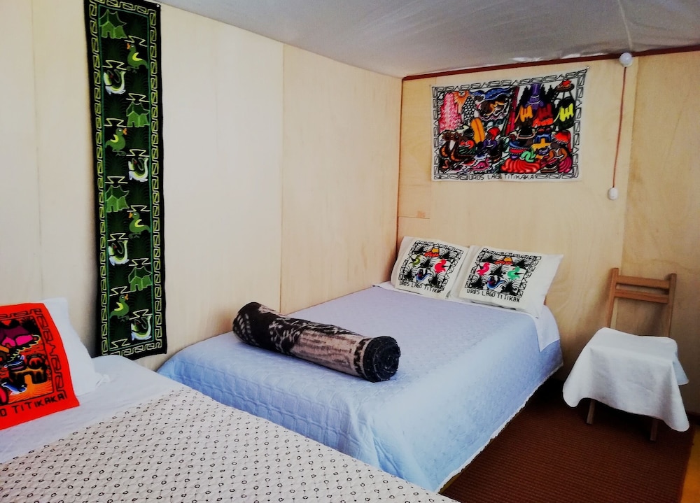 Room-uros Suma Jakaña Lodge ¦ Titicaca E view 3