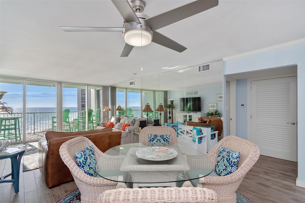 Shoreline Towers 1073
