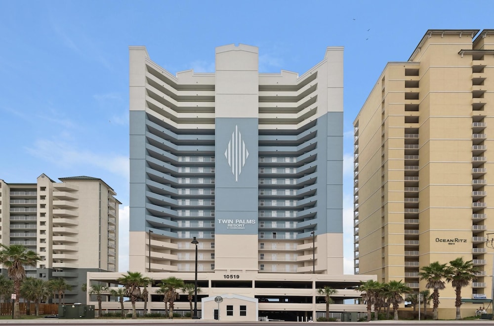 Twin Palms 1401