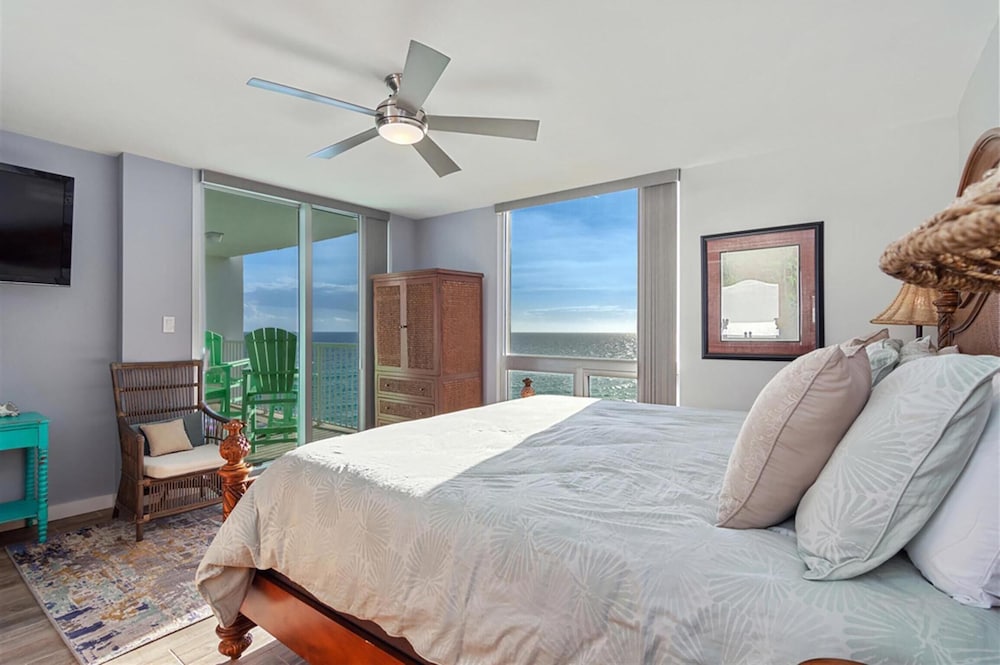Shoreline Towers 1073