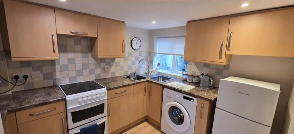 2 Bed Well Equipped For Contractors Pet Friendly