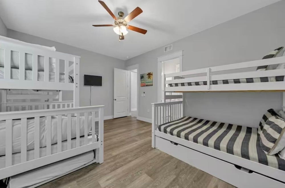 Pet Friendly Beach Retreat on 30a - Sleeps 14