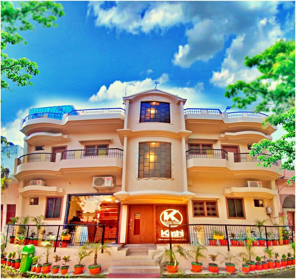 THE KASHI RESIDENCY