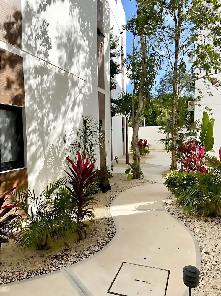 Discover Your Tulum Sanctuary Stylish Studio in Vibrant La Veleta!
