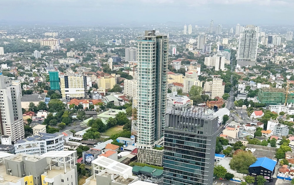 YAKA Trizen Luxury Apartments