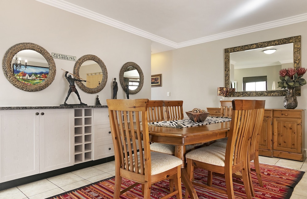 Winelands Golf Lodges at De Zalze