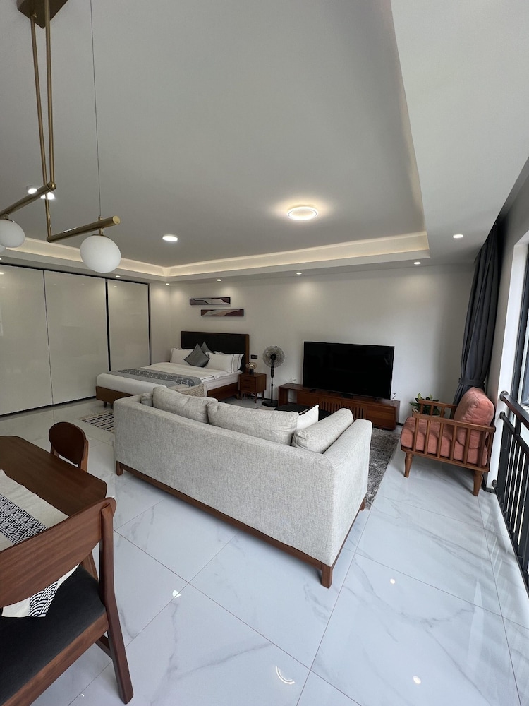 Apartment 306 at OASIS PARK. view 5