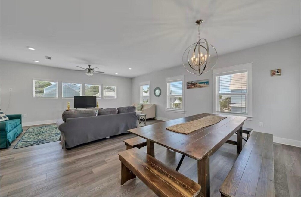 Pet Friendly Beach Retreat on 30a - Sleeps 14