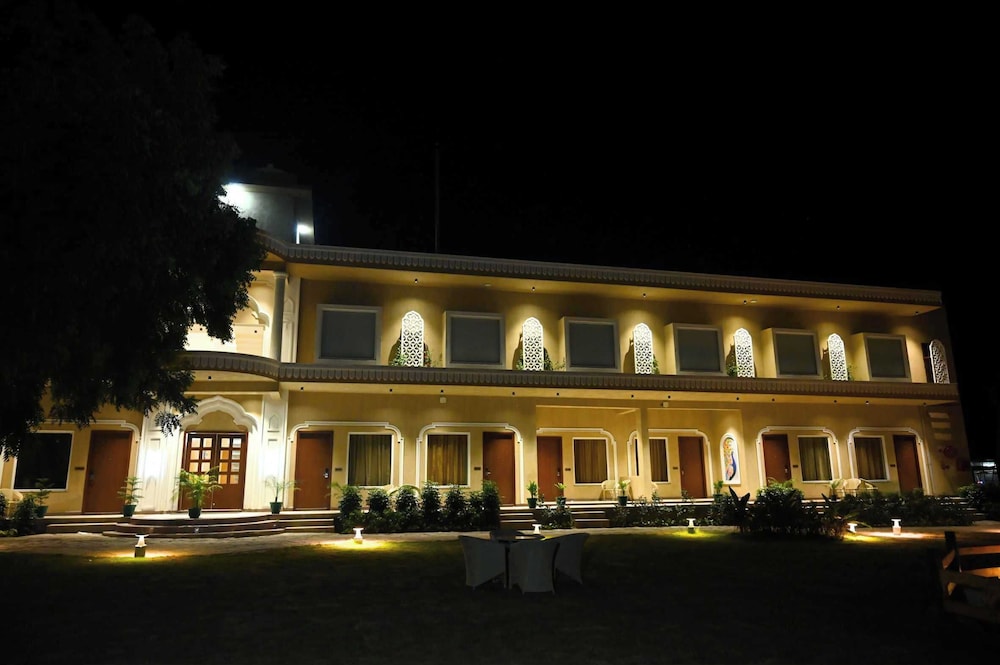 Kadamb Kuteer Vrindavan