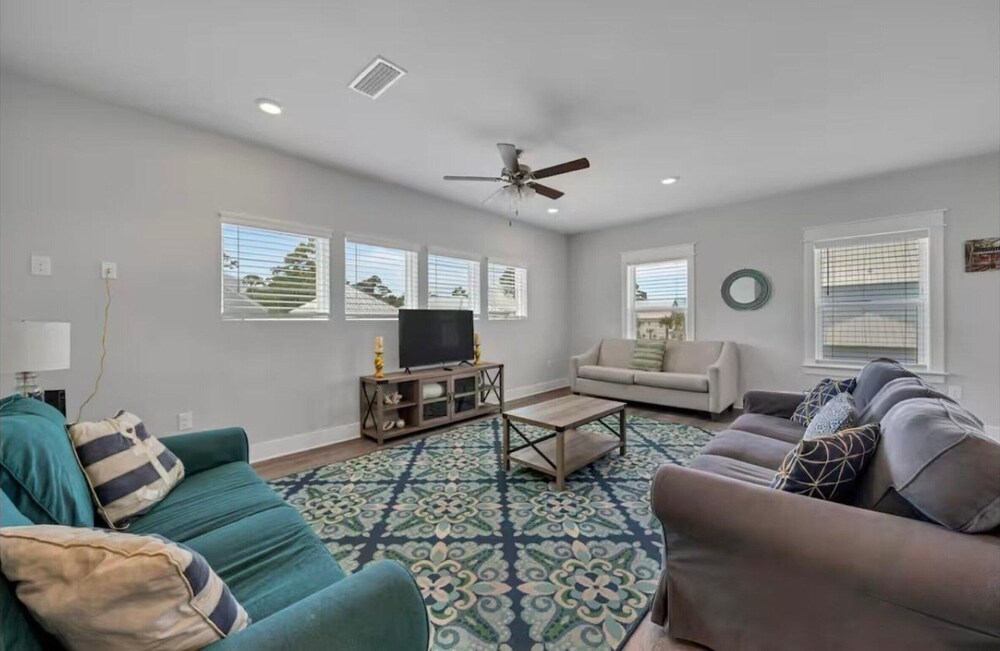 Pet Friendly Beach Retreat on 30a - Sleeps 14