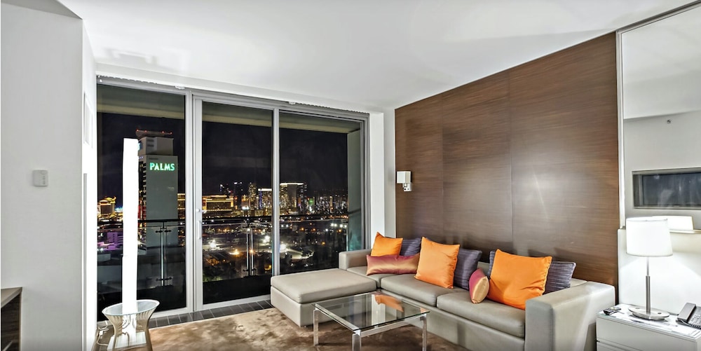 Ava's Suite 37th FLR PALMS PLACE