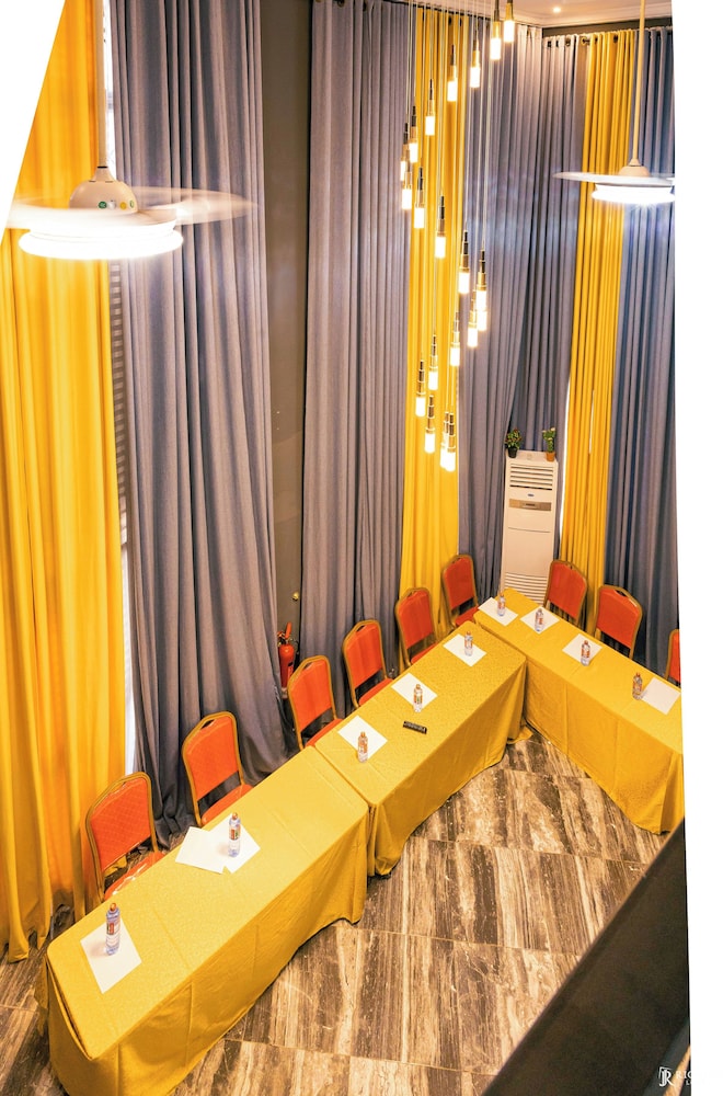 meeting & event spaces