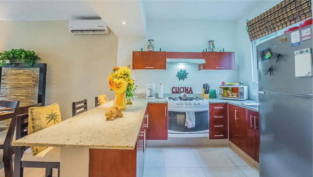 Luxury Penthouse with 2 BR - Meridian