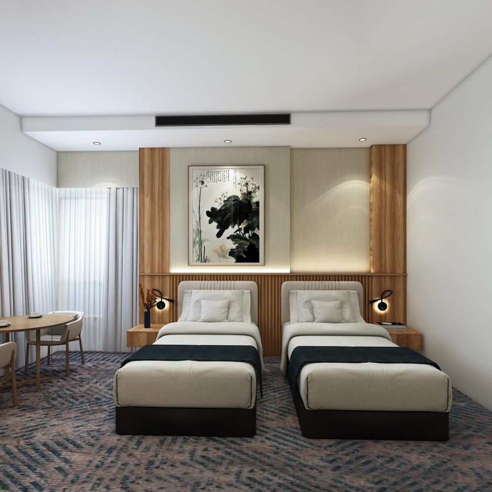 Best Day Hotel & Resorts - Hira