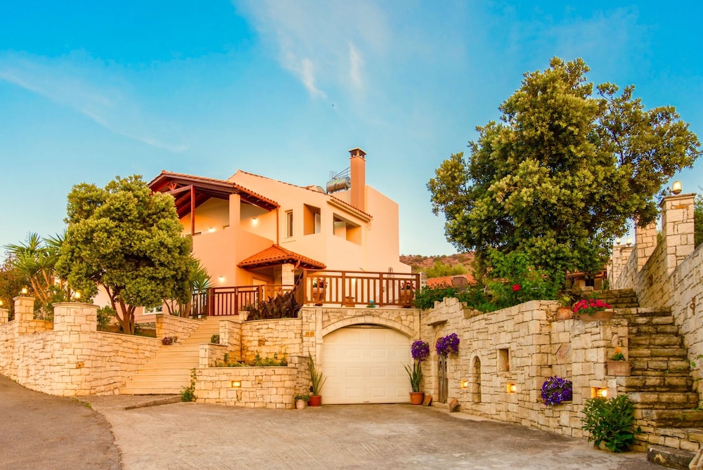 Villa Korini Crete view 3