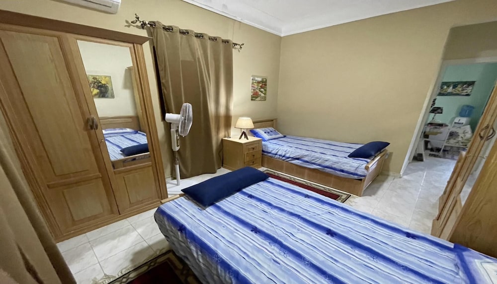 Remarkable 2-bed Cottage view 2