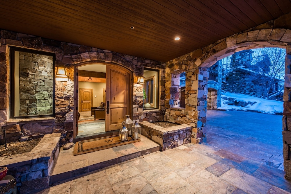 Majestic Ski in Ski Out Estate
