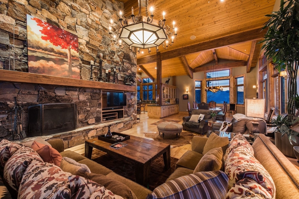 Majestic Ski in Ski Out Estate