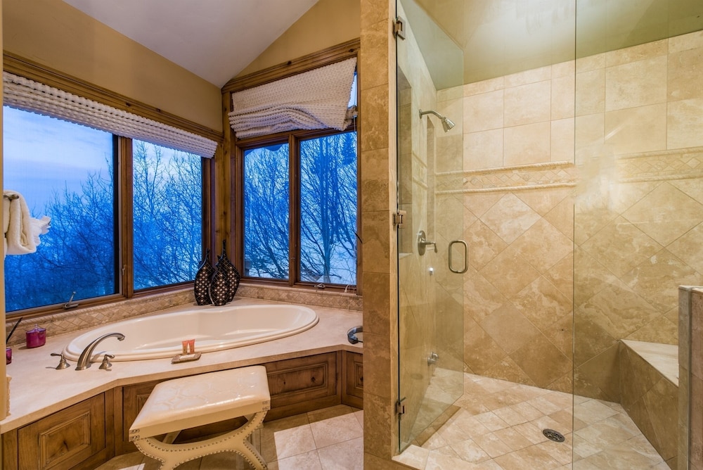 Majestic Ski in Ski Out Estate