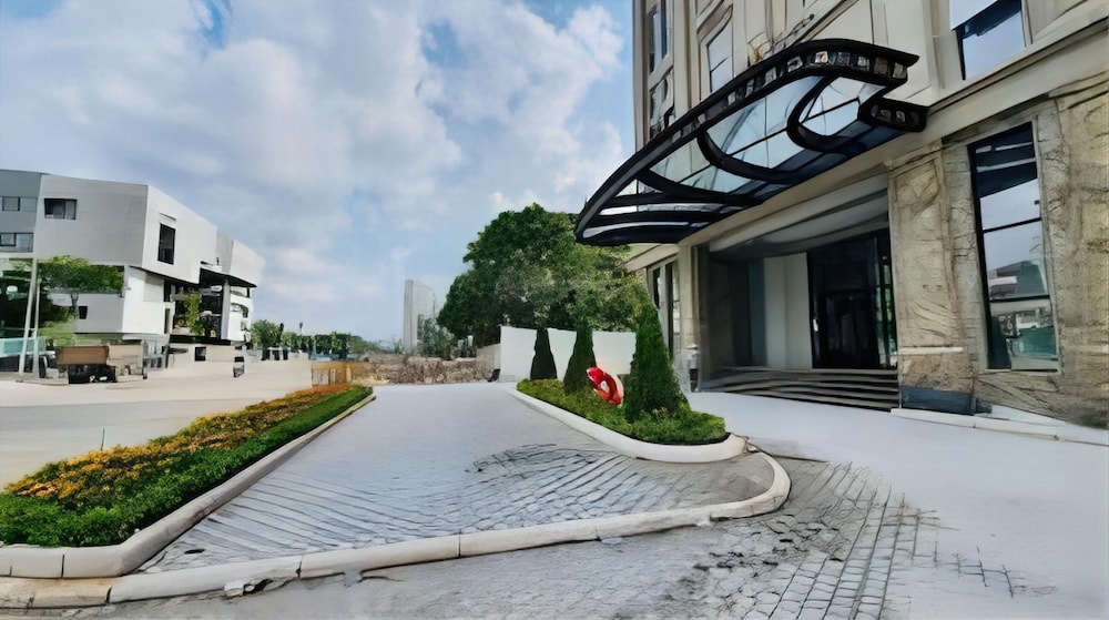 Hateco Laroma Royal Apartments