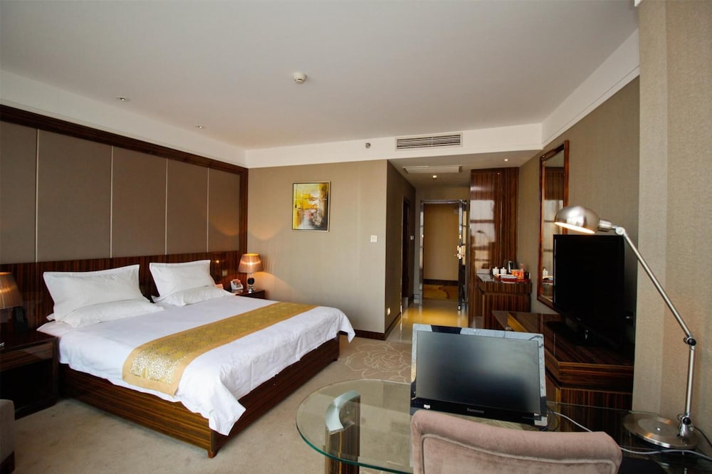 GreenTree Huainan Tianjiaan Square Guangchang road Hotel
