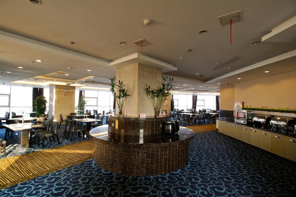 GreenTree Huainan Tianjiaan Square Guangchang road Hotel