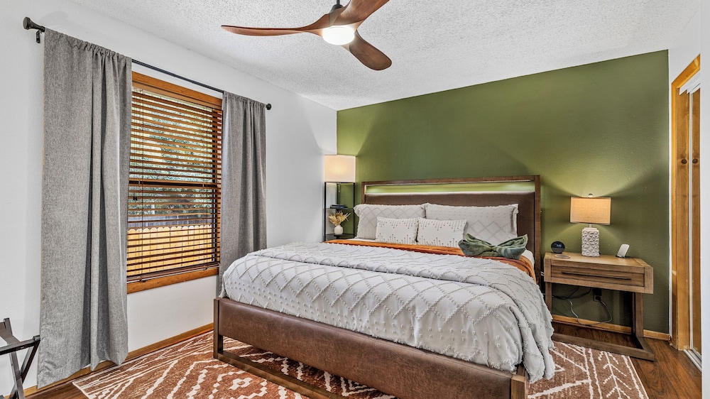 Kiowa Cabin Hideaway 6-guest Mins to Dwtn Trails
