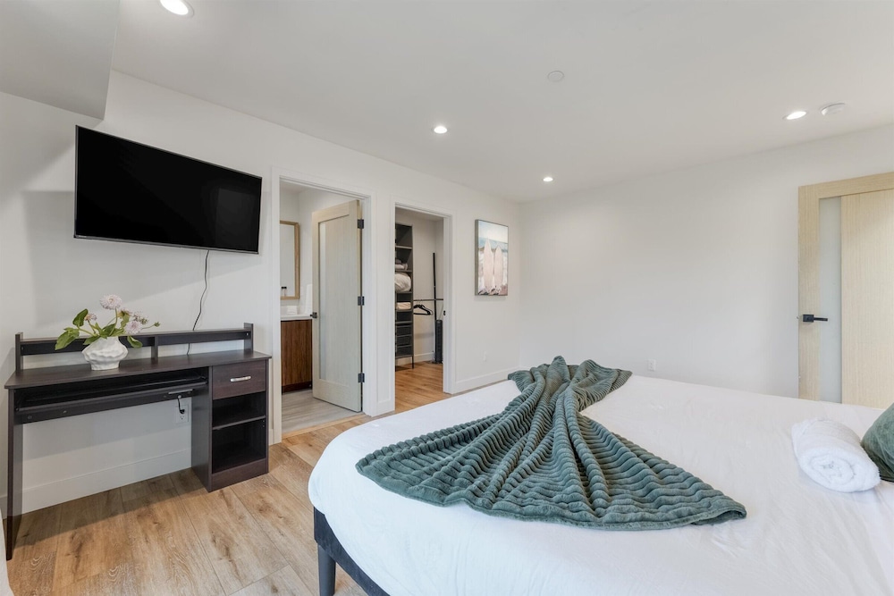 L.A Haven Georgous Townhome Garage Park