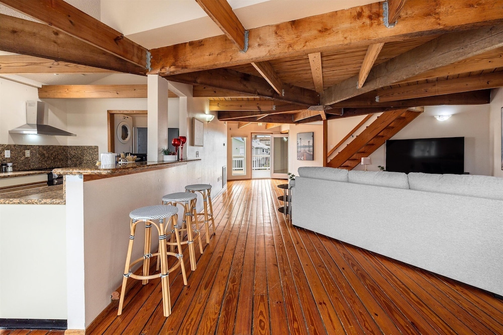 The Blue Pentagon 3 Bedroom Home