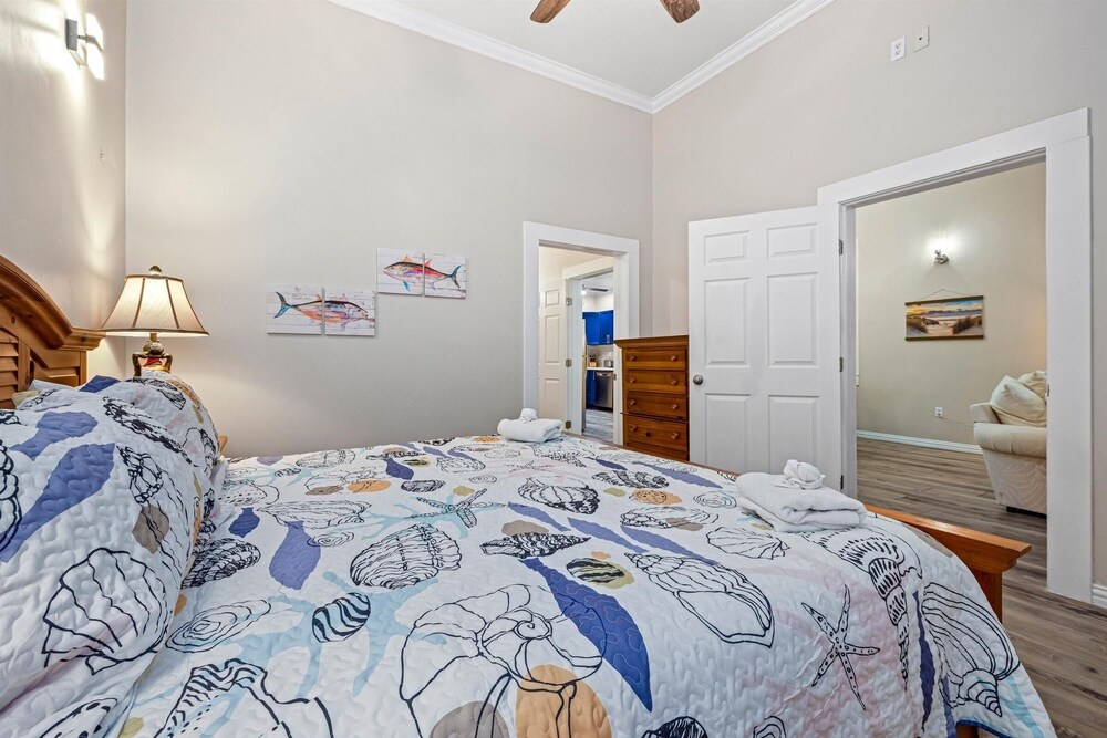 Cottage On Ave O 2 Bedroom Home