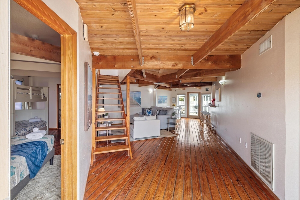 The Blue Pentagon 3 Bedroom Home