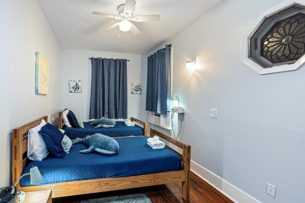 Seas The Breeze 4 Bedroom Home