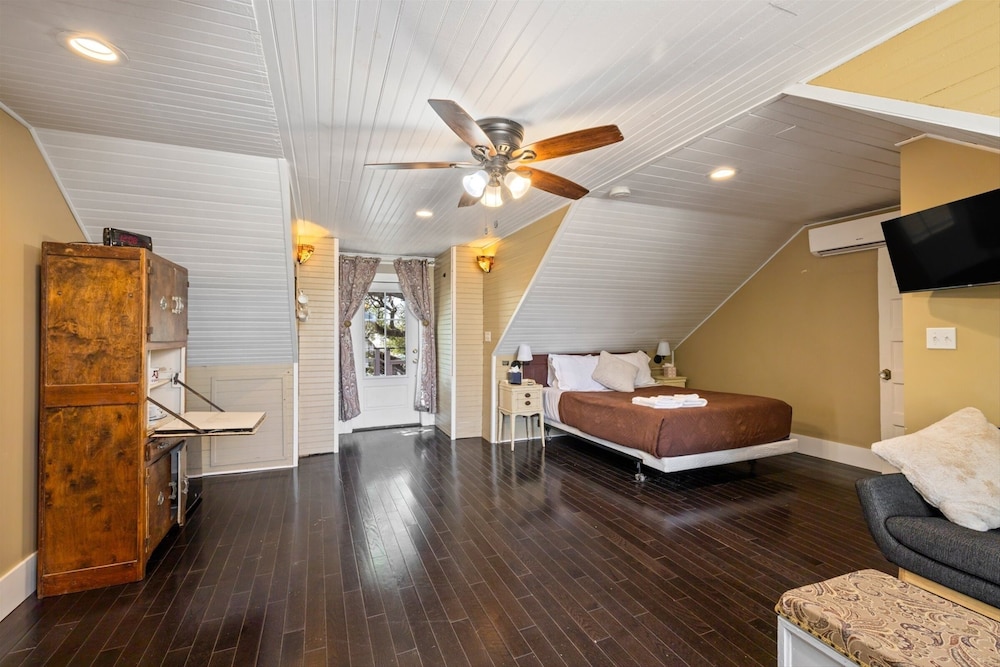 The Sells House 3 Bedroom Home