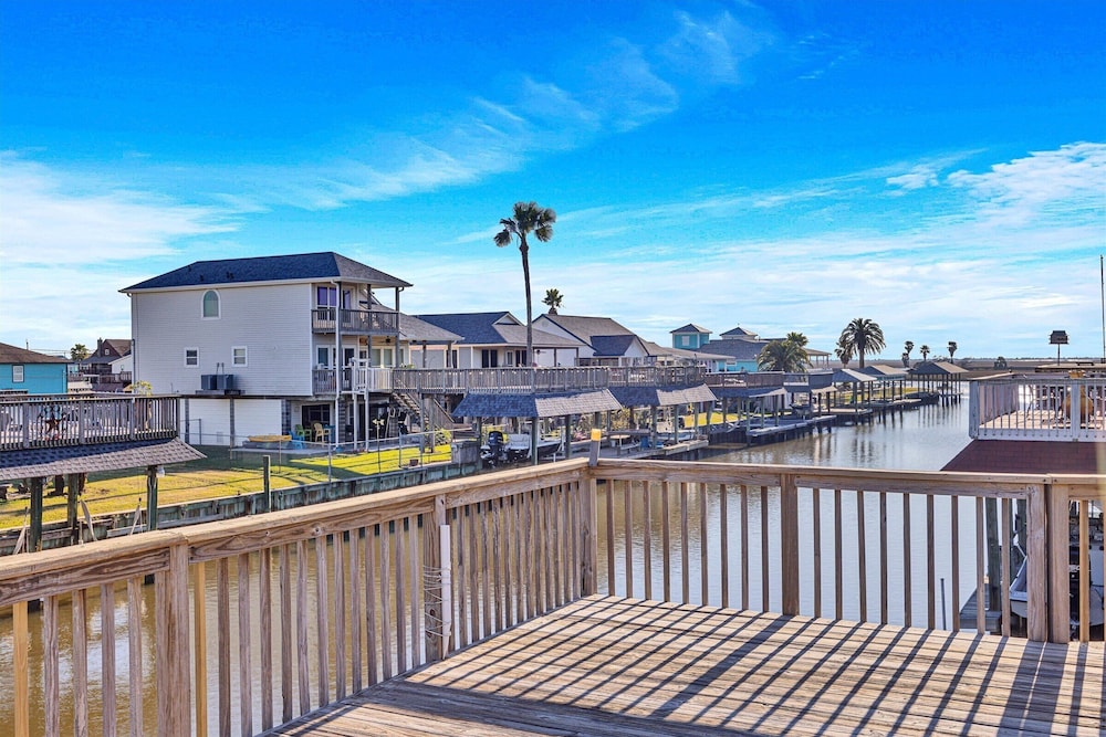 Blue Crab Bayou Cottage 2 Bedroom Home