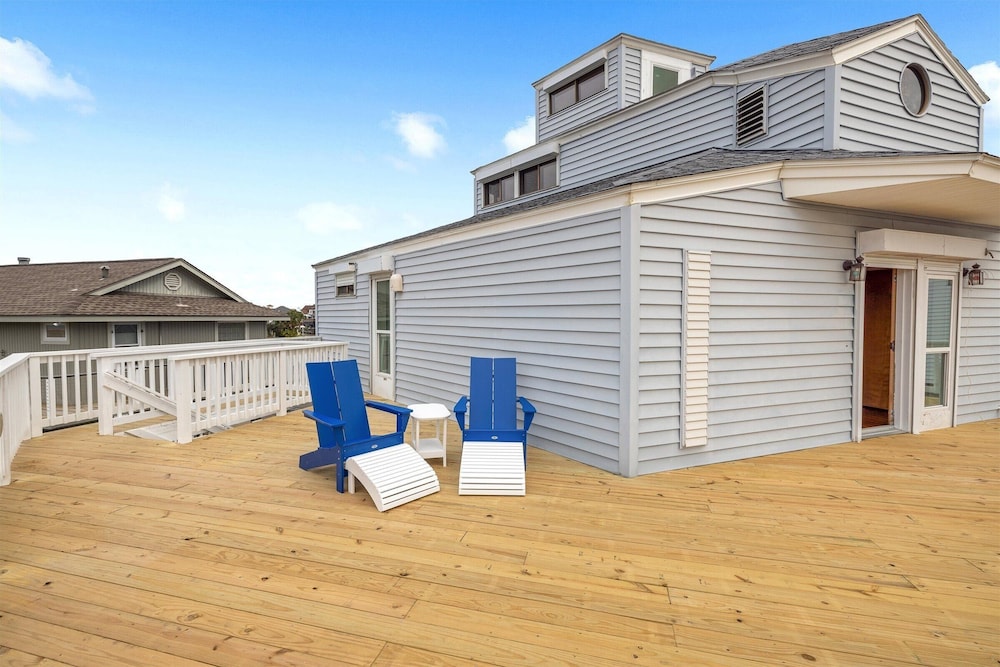 The Blue Pentagon 3 Bedroom Home