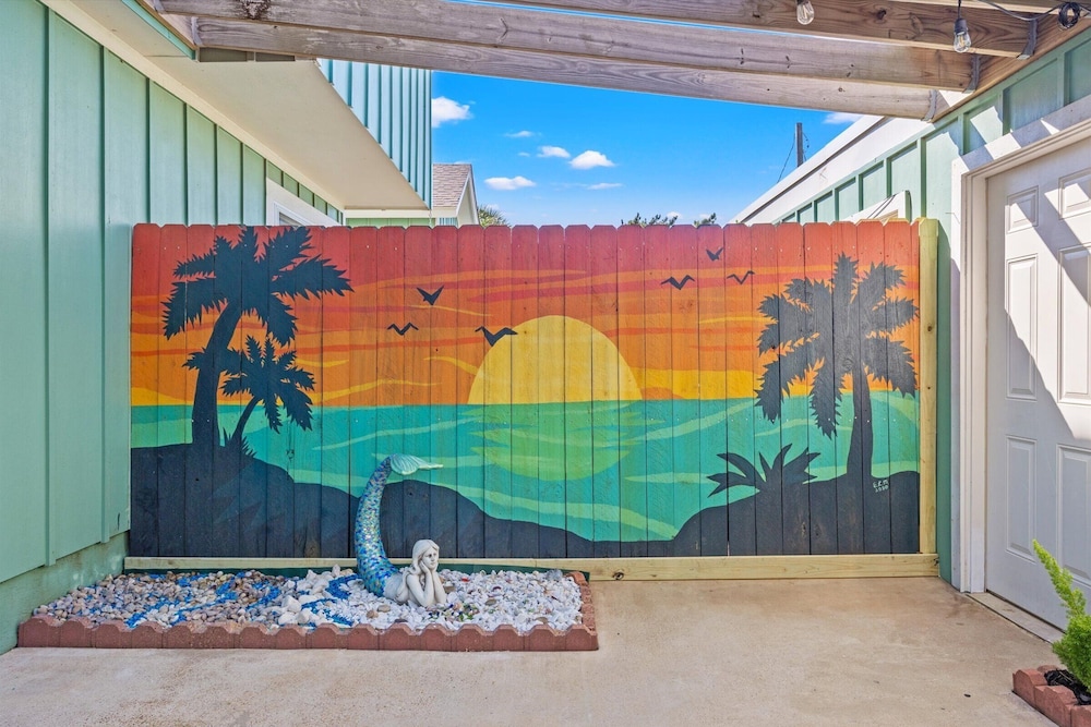 Mermaids Oasis 3 Bedroom Townhouse