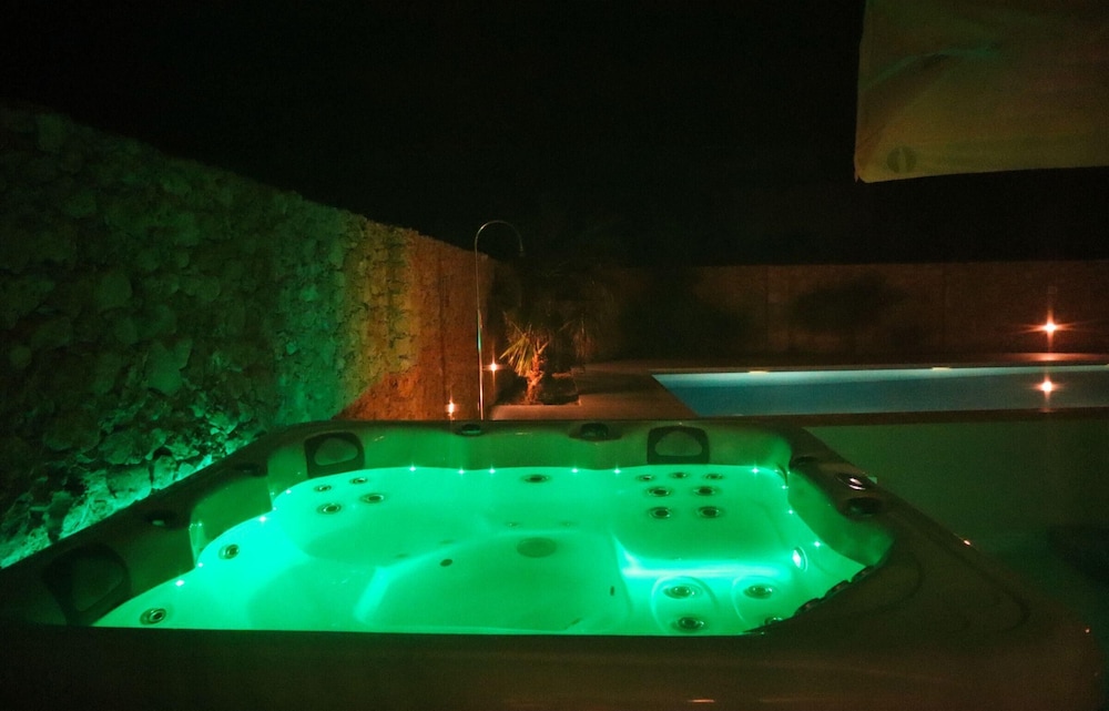 Wellness Hygge Modern Gozitan Apartment