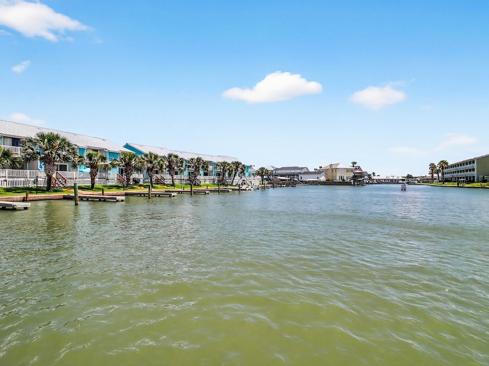 Coastal Retreat 3 Bedroom Home
