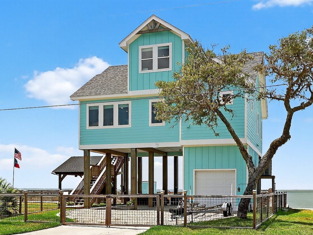 Coastal Vibes Rp230 3 Bedroom Home