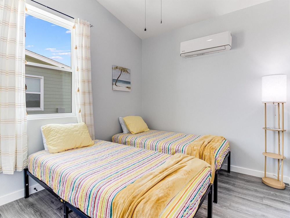 The Blue Flower 2 Bedroom Home