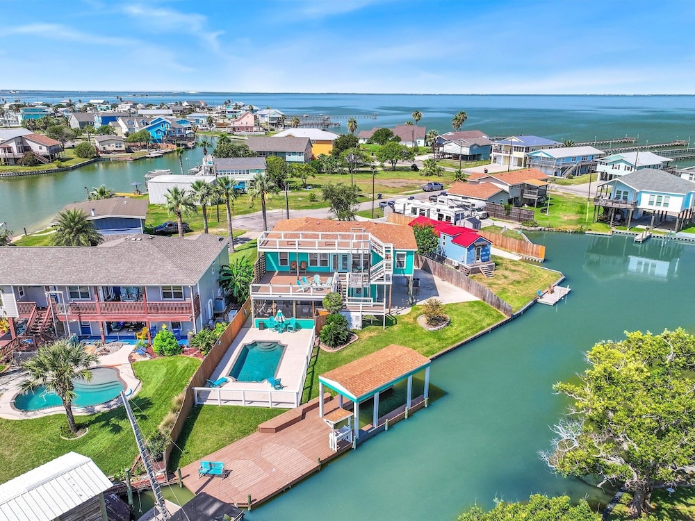 The Blue Pearl Rp6 4 Bedroom Home