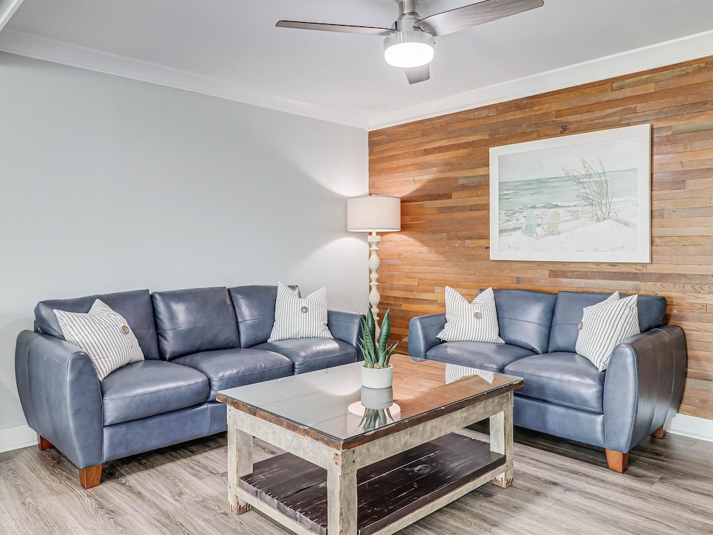 Coast Oaks Cottage 5 1 Bedroom Cottage by RedAwning view 4