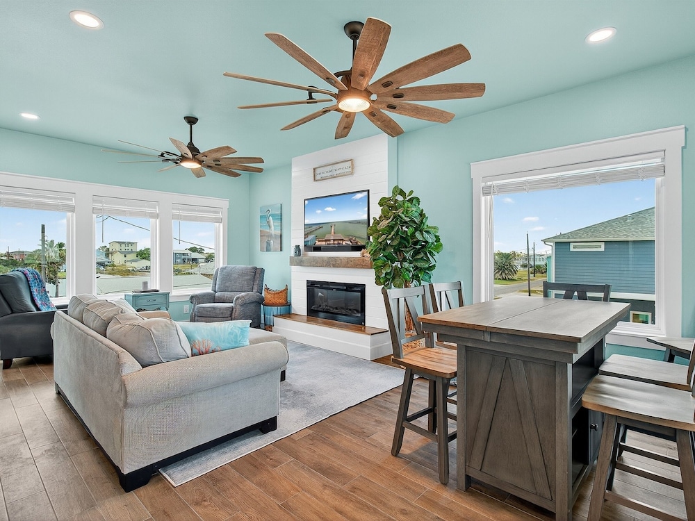 Coastal Vibes Rp230 3 Bedroom Home