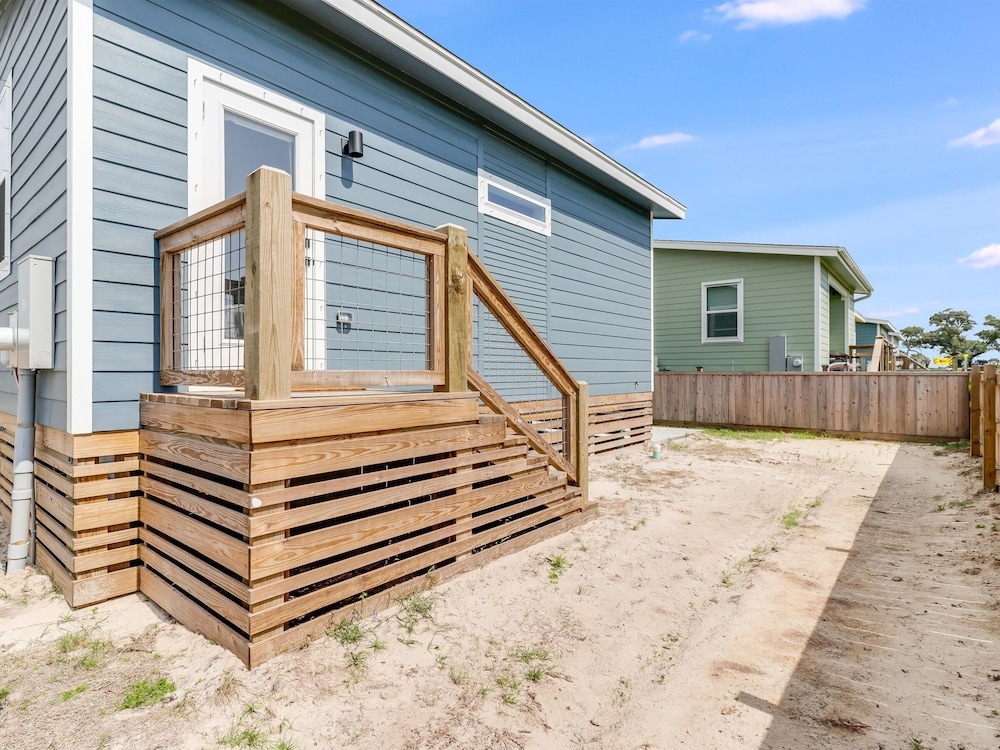 The Blue Flower 2 Bedroom Home