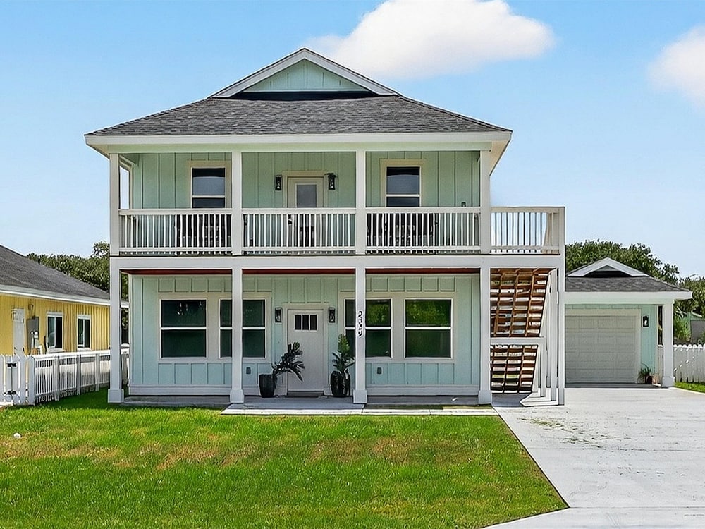 Coastal Retreat 3 Bedroom Home