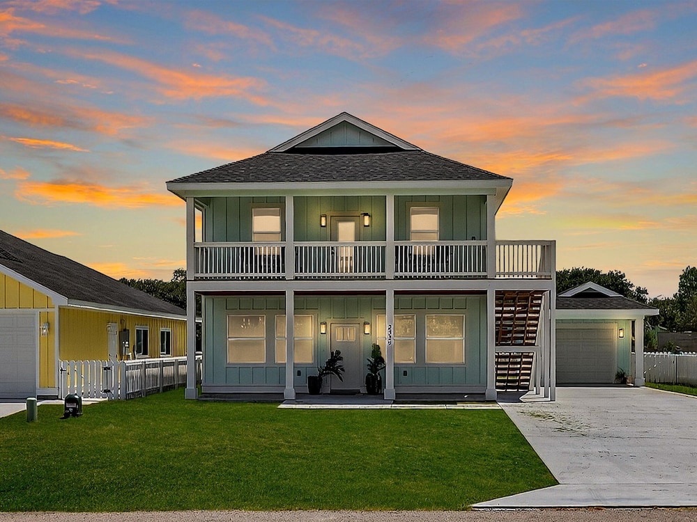 Coastal Retreat 3 Bedroom Home