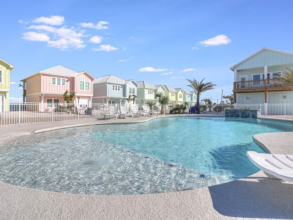 Anchors Away 159sp 4 Bedroom Home by RedAwning view 3