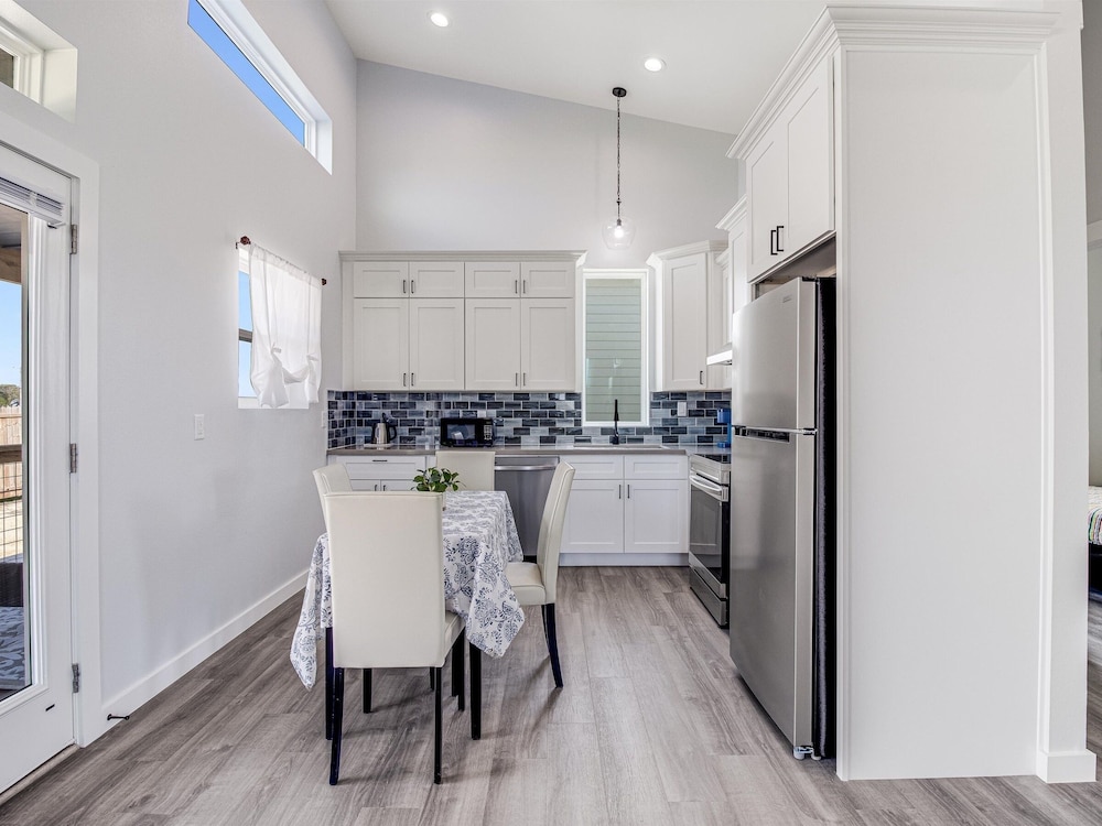 The Blue Flower 2 Bedroom Home