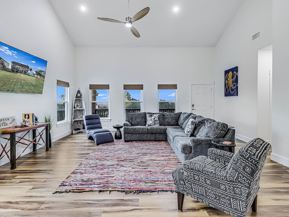 Nautical Nest 2 Bedroom Home